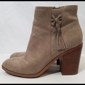 Suede tan booties